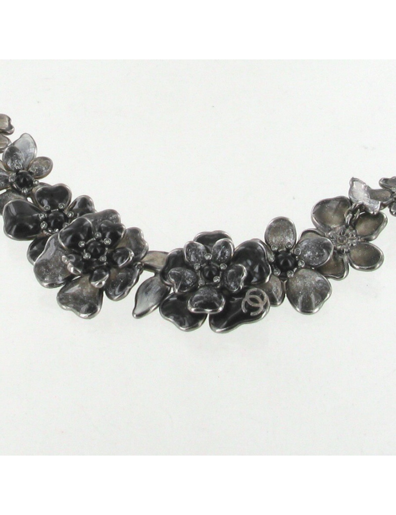 Serre- tête camélias CHANEL en pâte de verre