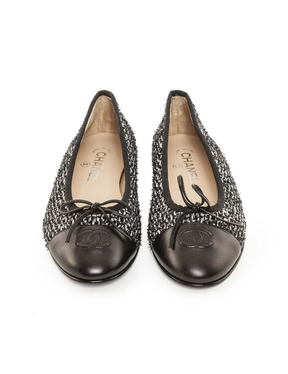 Ballerines CHANEL T 38.5 bicolores blanc et noir