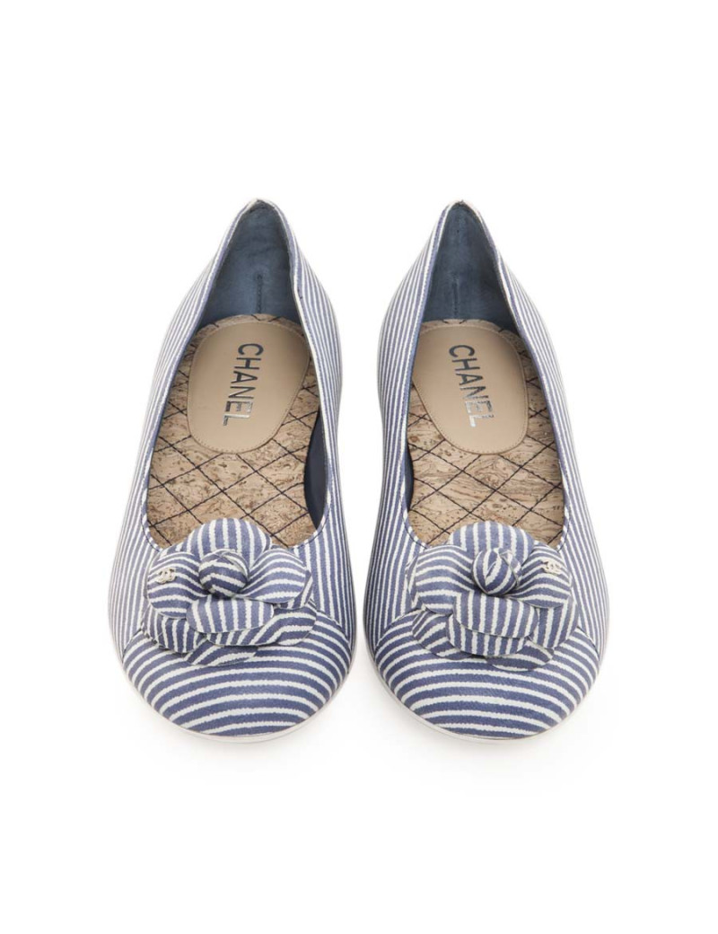 Ballet flats CHANEL T 38 en striped blue and white with Camellia