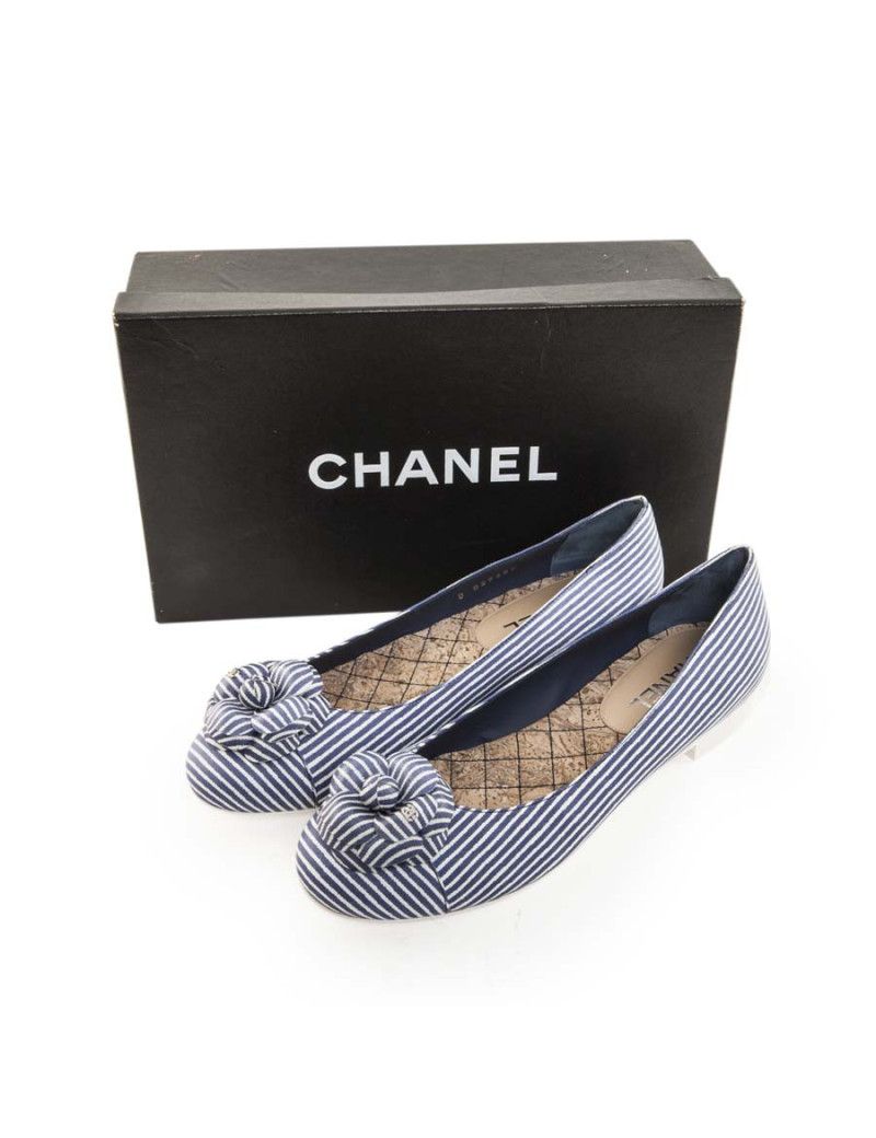 Ballet flats CHANEL T 38 en striped blue and white with Camellia