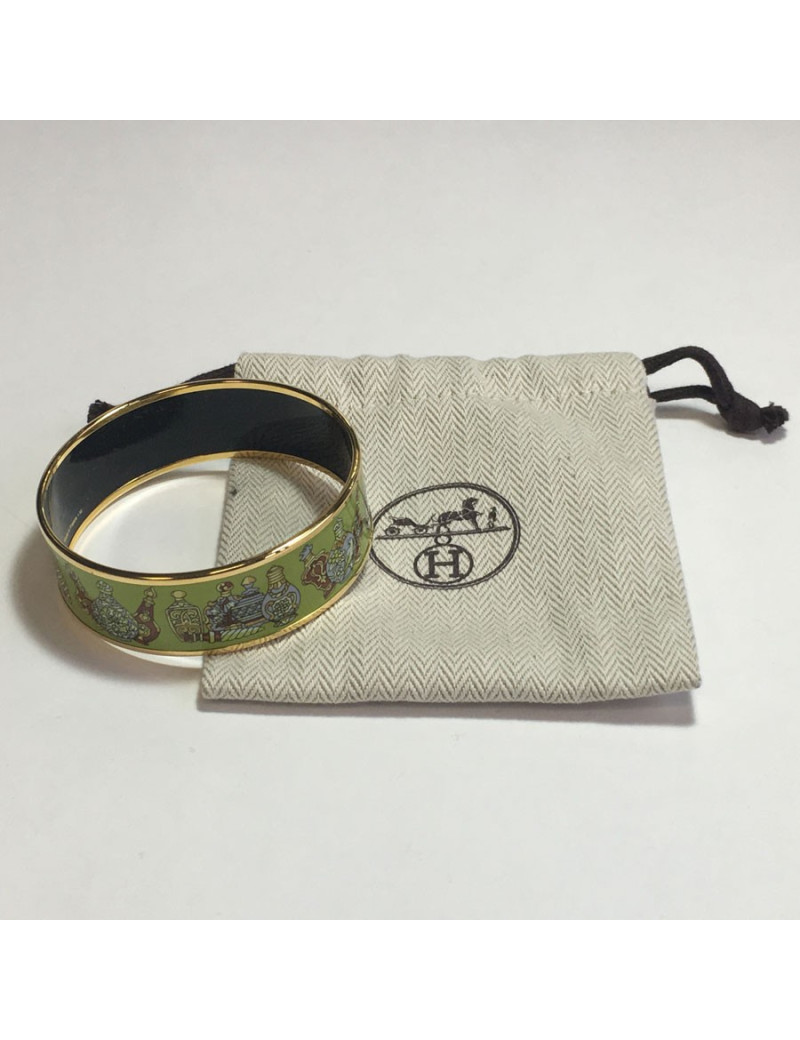 Bracelet HERMES en émail vert finition plaqué or