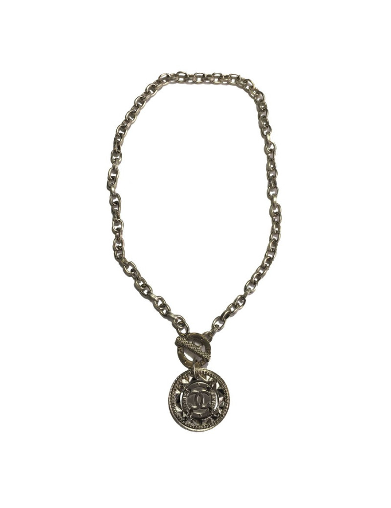 Collier CHANEL en métal couleur or pâle