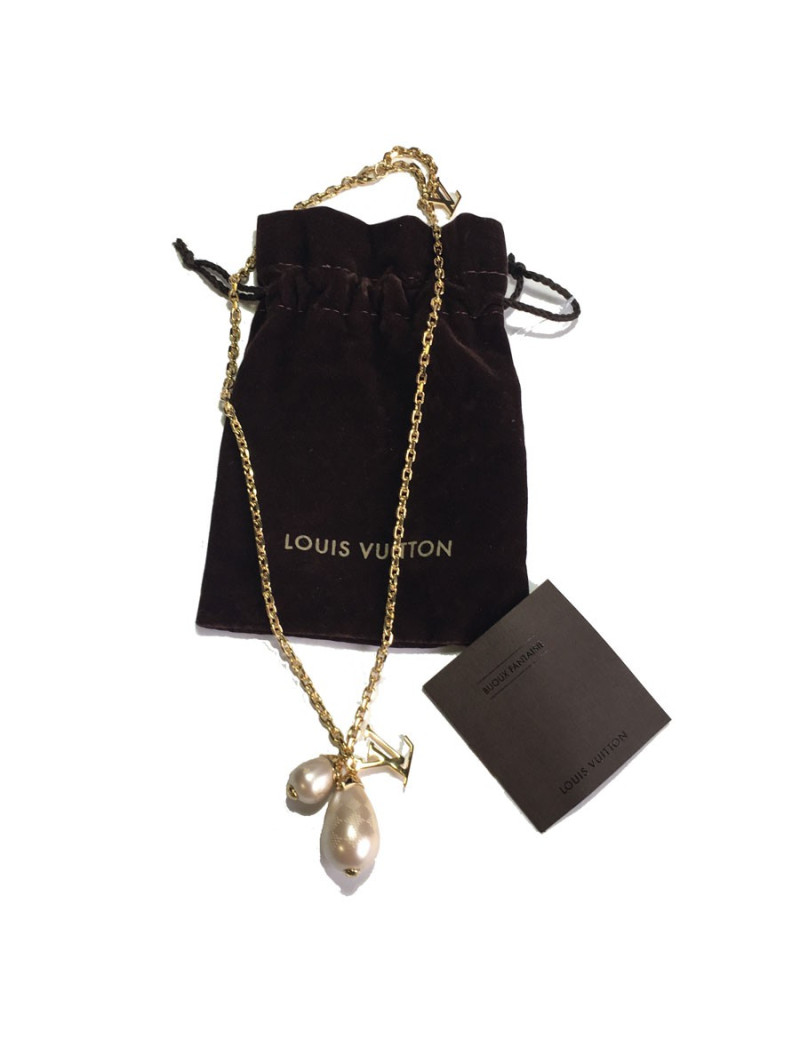 xxx Collier LOUIS VUITTON en métal doré et perles nacrées 