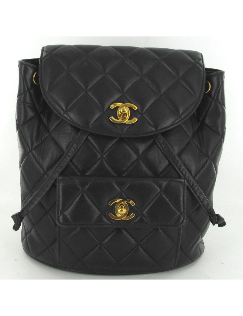 Sac à dos vintage CHANEL agneau matelassé noir