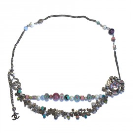 Ceinture-sautoir CHANEL T80 chaîne argentée et perles multicolores