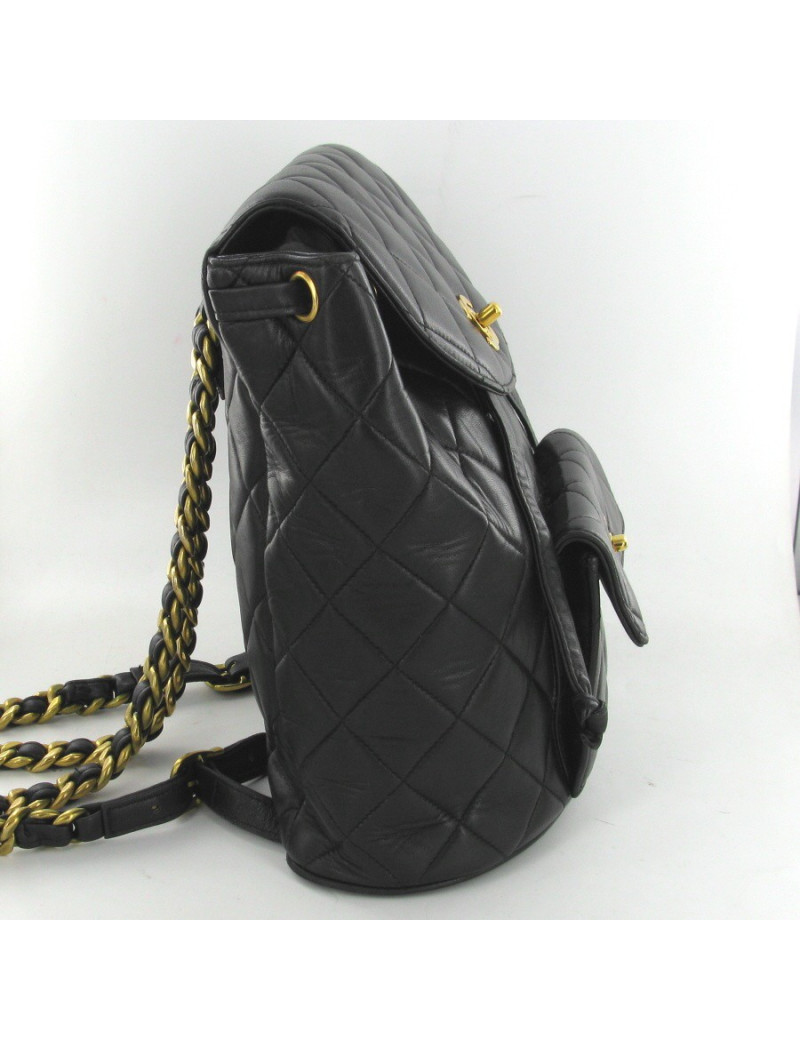 Sac à dos vintage CHANEL agneau matelassé noir