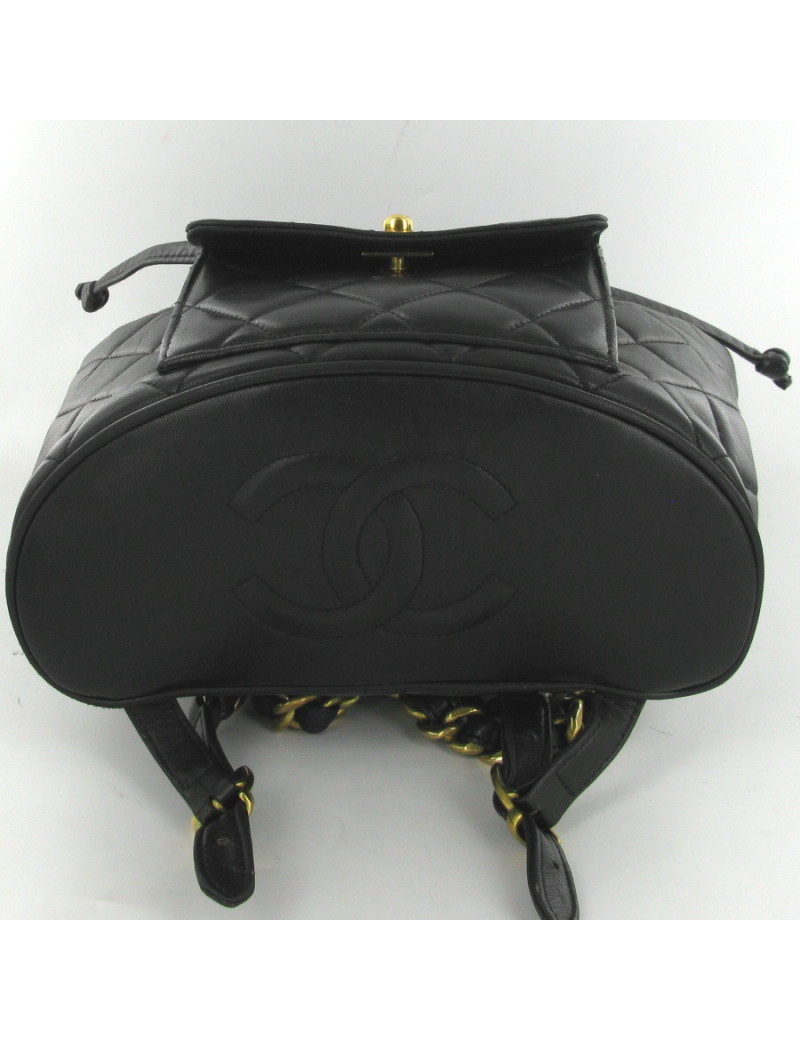 Sac à dos vintage CHANEL agneau matelassé noir