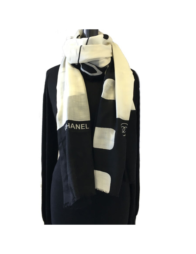 xxx Grand châle CHANEL en cachemire et soie à petites franges noir et ivoire