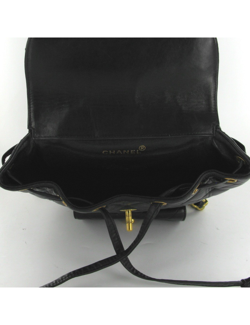 Sac à dos vintage CHANEL agneau matelassé noir