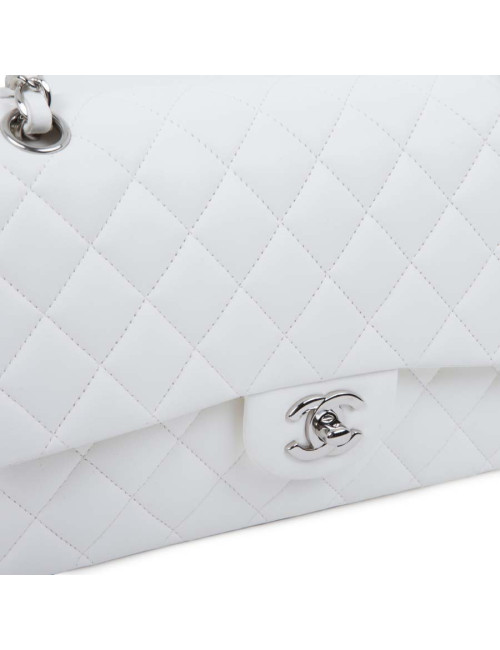 Sac timeless CHANEL cuir d'agneau blanc matelassé