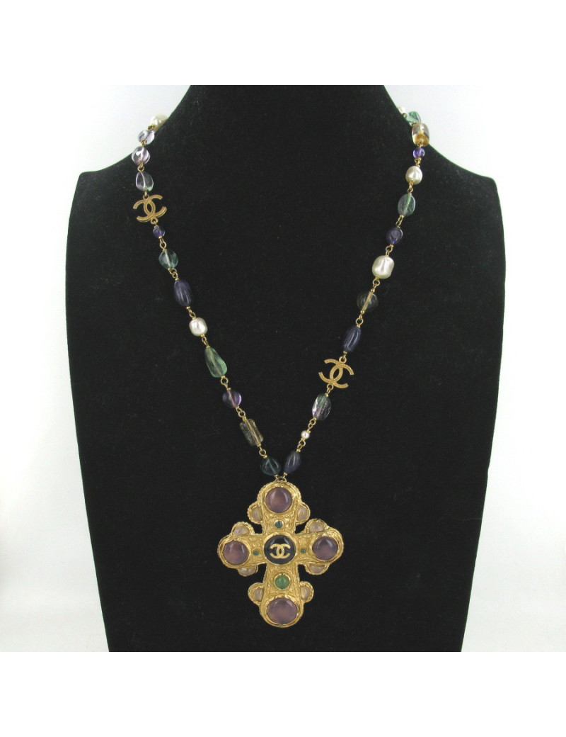 Collier CHANEL croix et perles multicolores