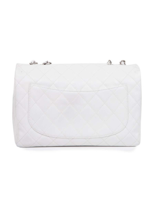 CHANEL Jumbo bag in white grained leather