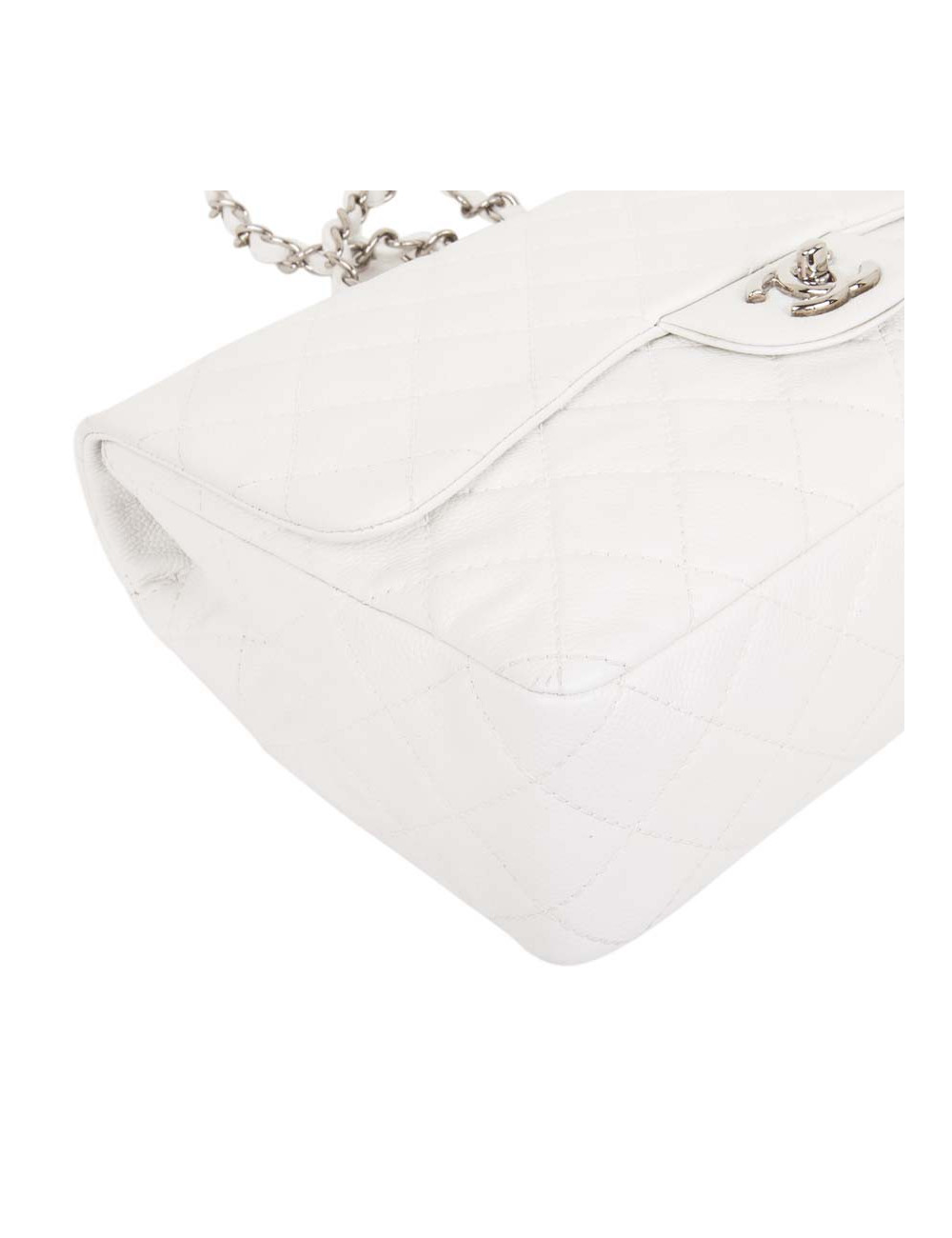 CHANEL Jumbo bag in white grained leather