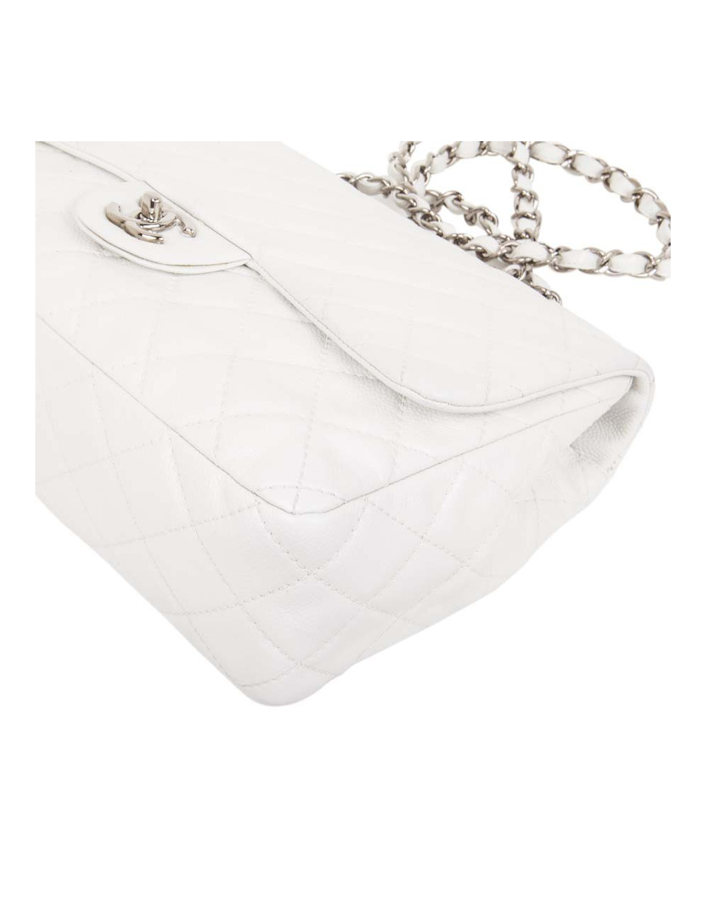 CHANEL Jumbo bag in white grained leather
