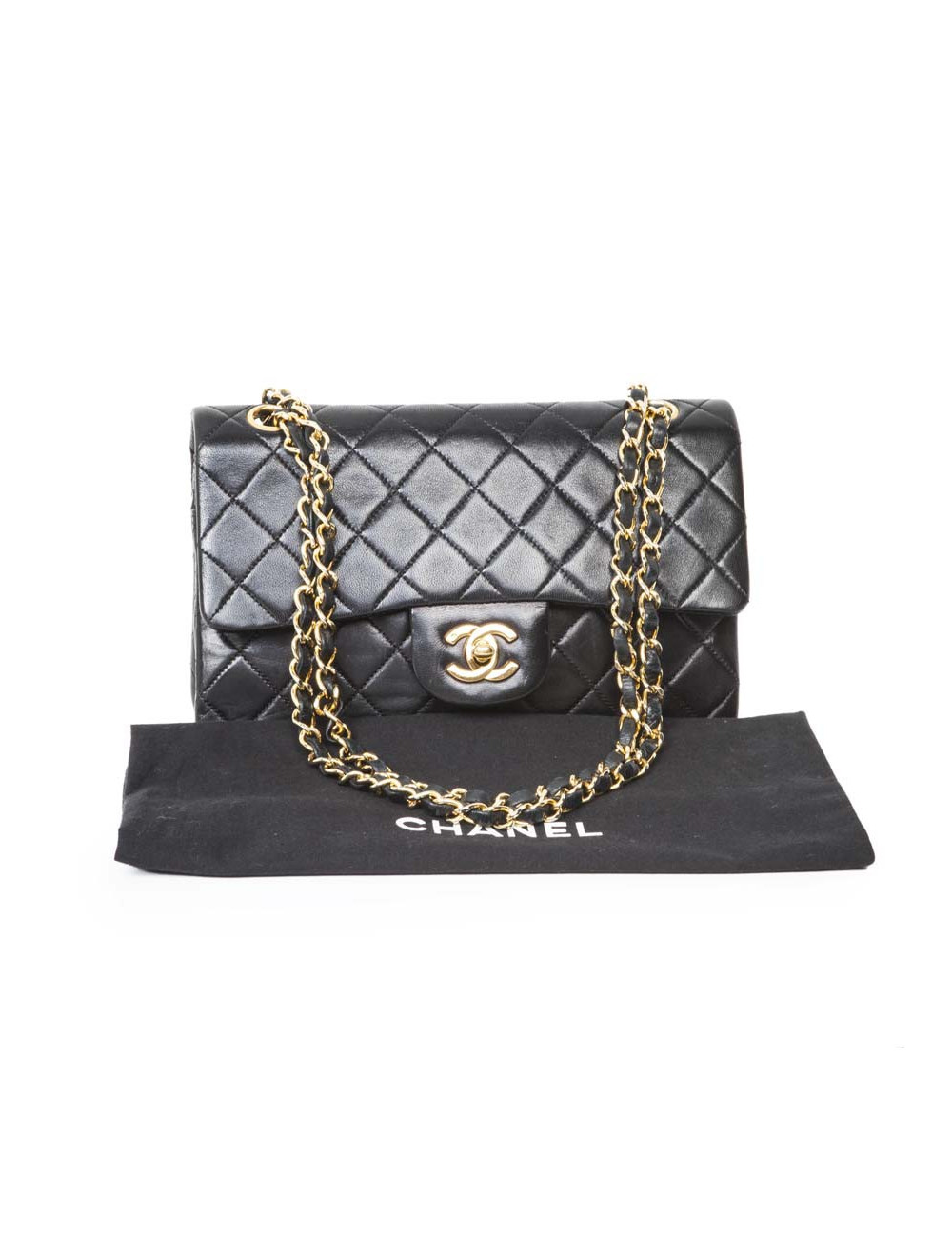 Timeless CHANEL black quilted smooth lambskin bag
