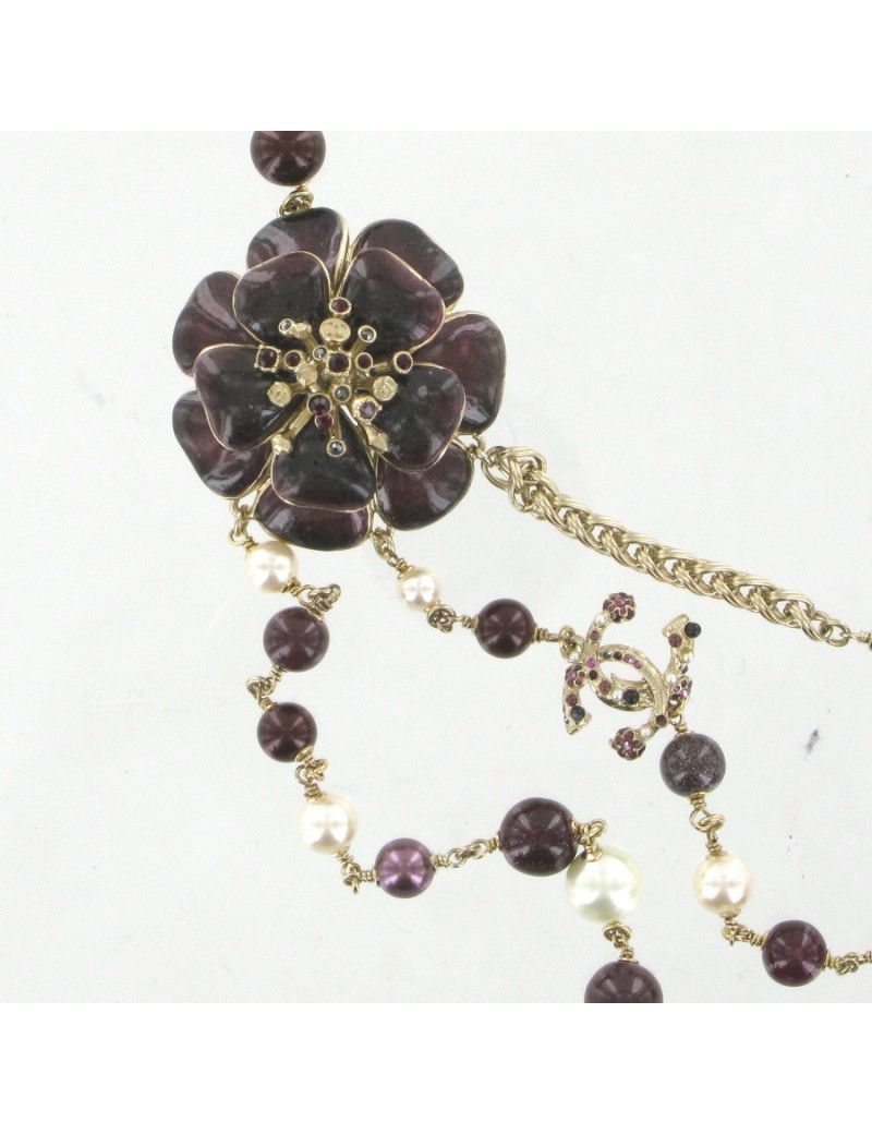 Sautoir CHANEL triple rangs perles et camélias