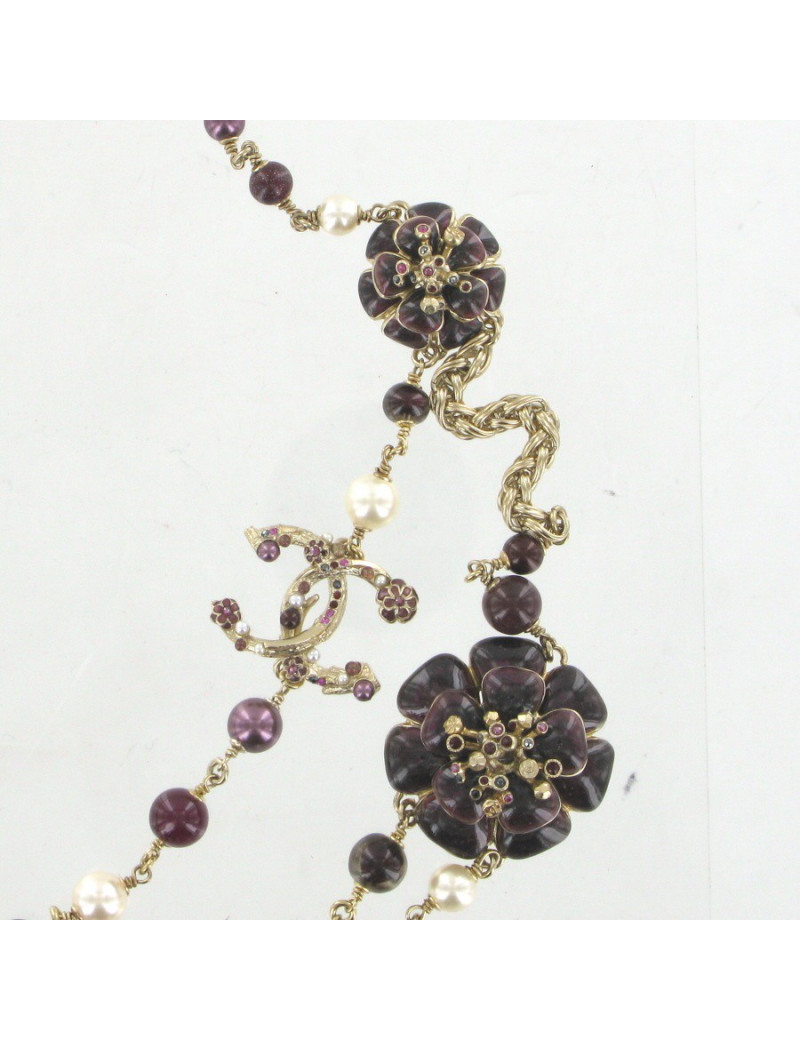 Sautoir CHANEL triple rangs perles et camélias