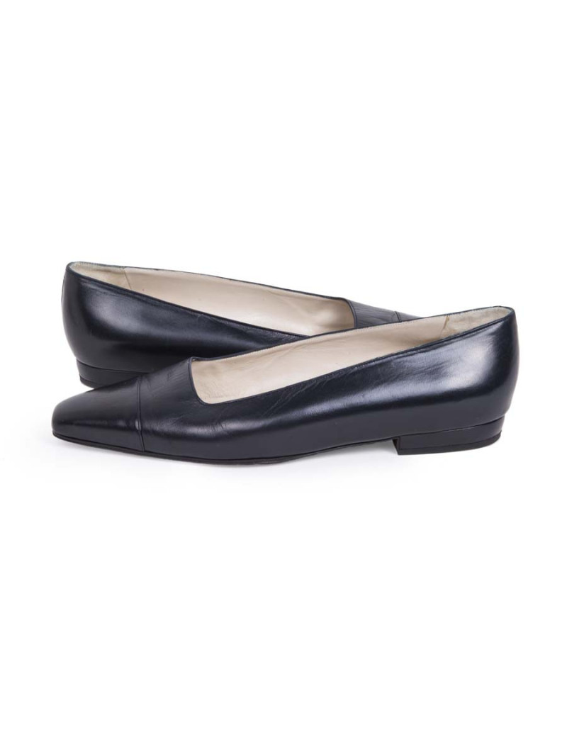 Ballet flats CHANEL T 39 two-tone Navy Blue and black