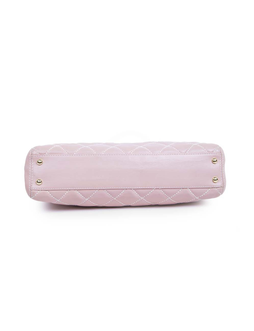 CHANEL pink shoulder bag in pink smooth leather