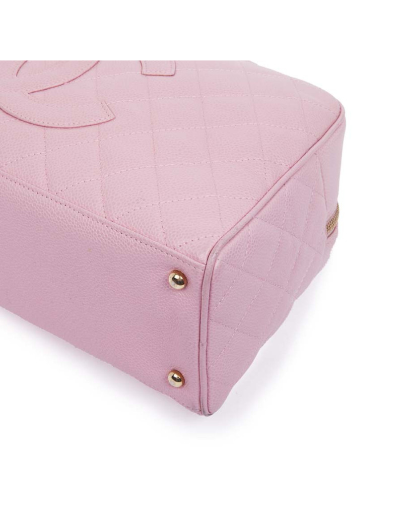 CHANEL bag in pink quilted leather 
