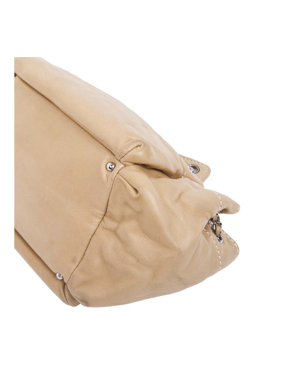 CHANEL bag in beige lambskin