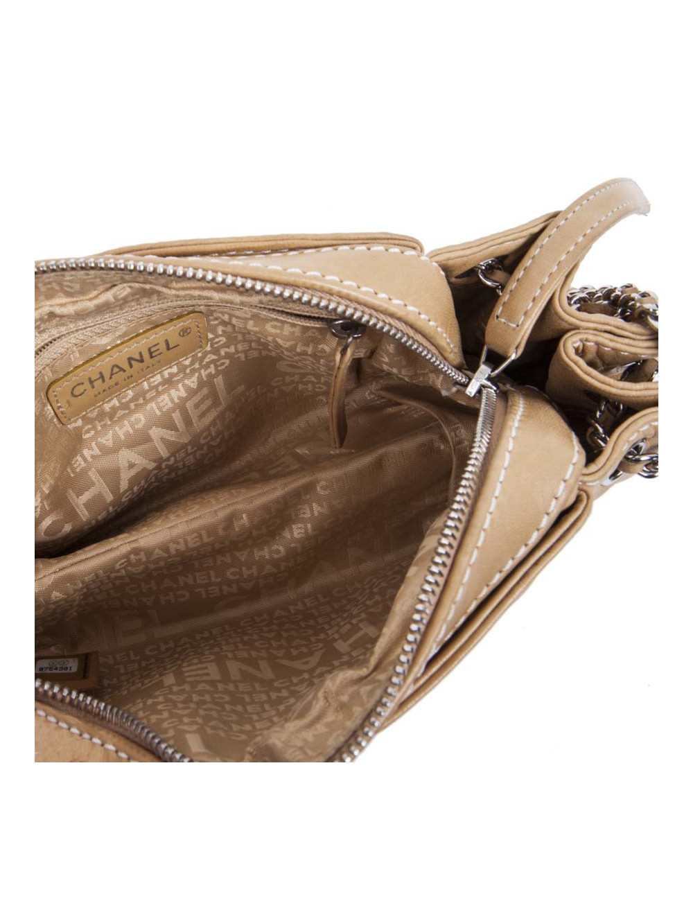 CHANEL bag in beige lambskin