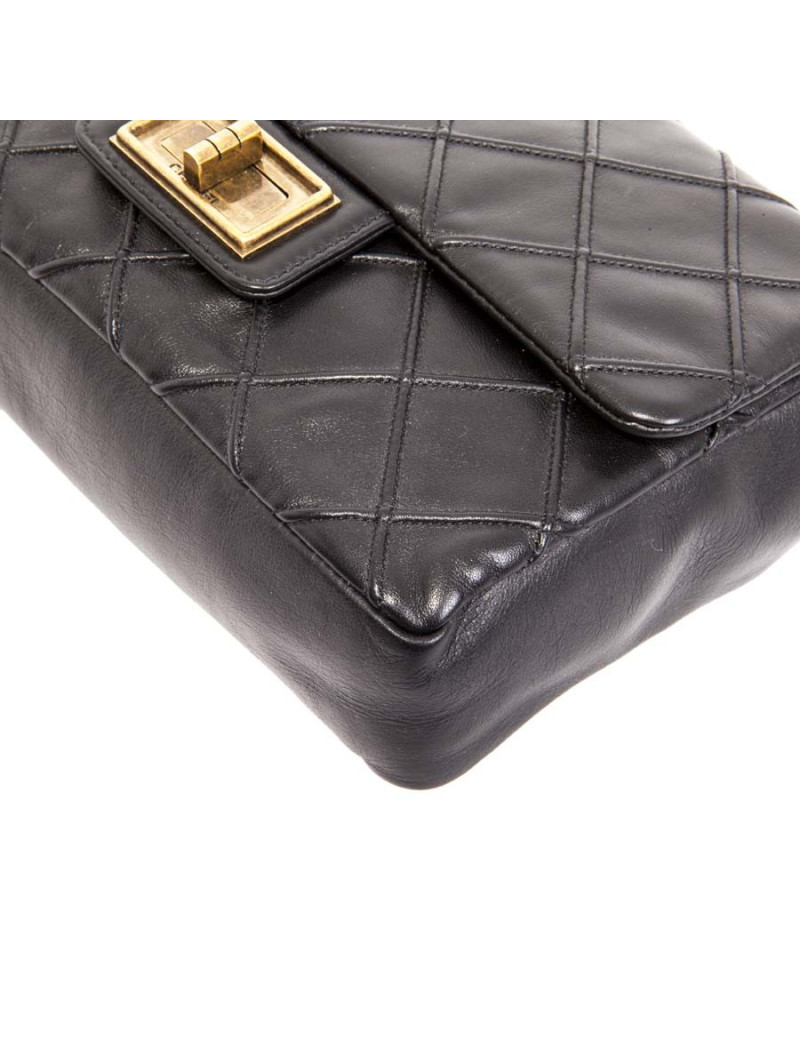 Sac Timeless CHANEL cuir d'agneau lisse matelassé noir