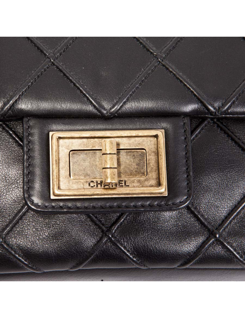 CHANEL shoulder bag in black lamb leather with 2.55 clasp