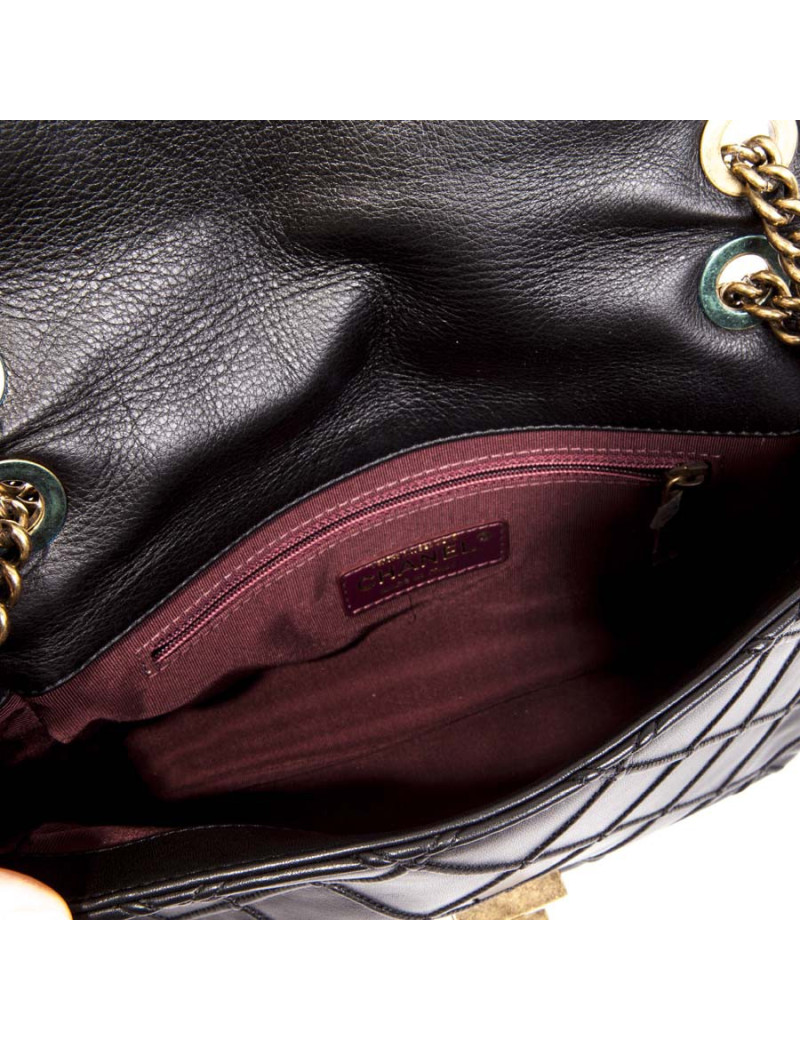 Sac Timeless CHANEL cuir d'agneau lisse matelassé noir