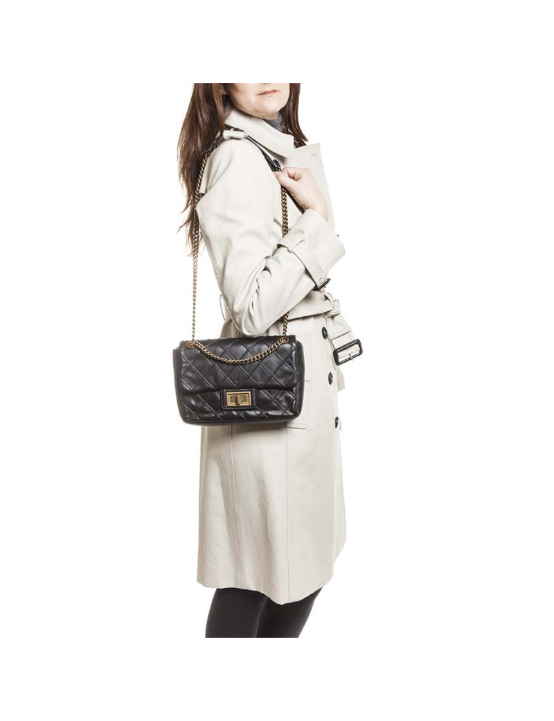 Sac Timeless CHANEL cuir d'agneau lisse matelassé noir