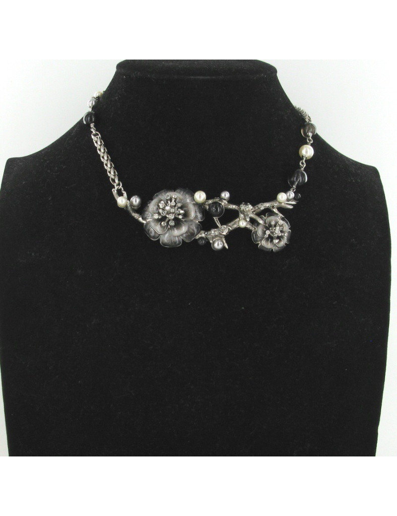 Collier CHANEL branches et camélias