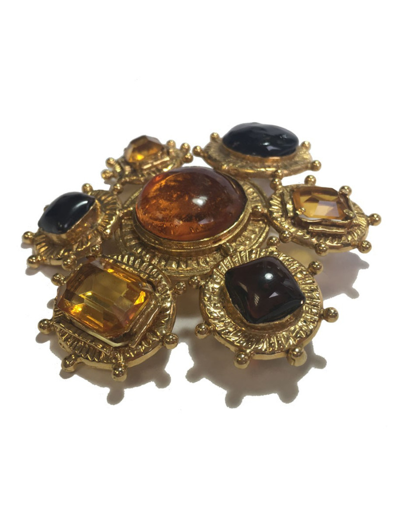 CHANEL couture vintage brooch in gilt metal and molten glass