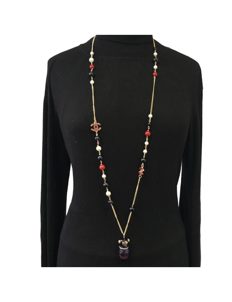 Sautoir CHANEL "Paris-Moscou" pendentif poupée russe et perles multicolores