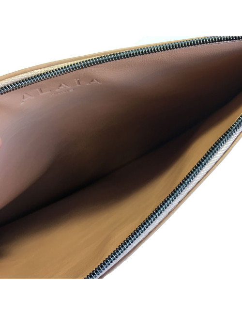 Pochette ALAIA en cuir rose poudré