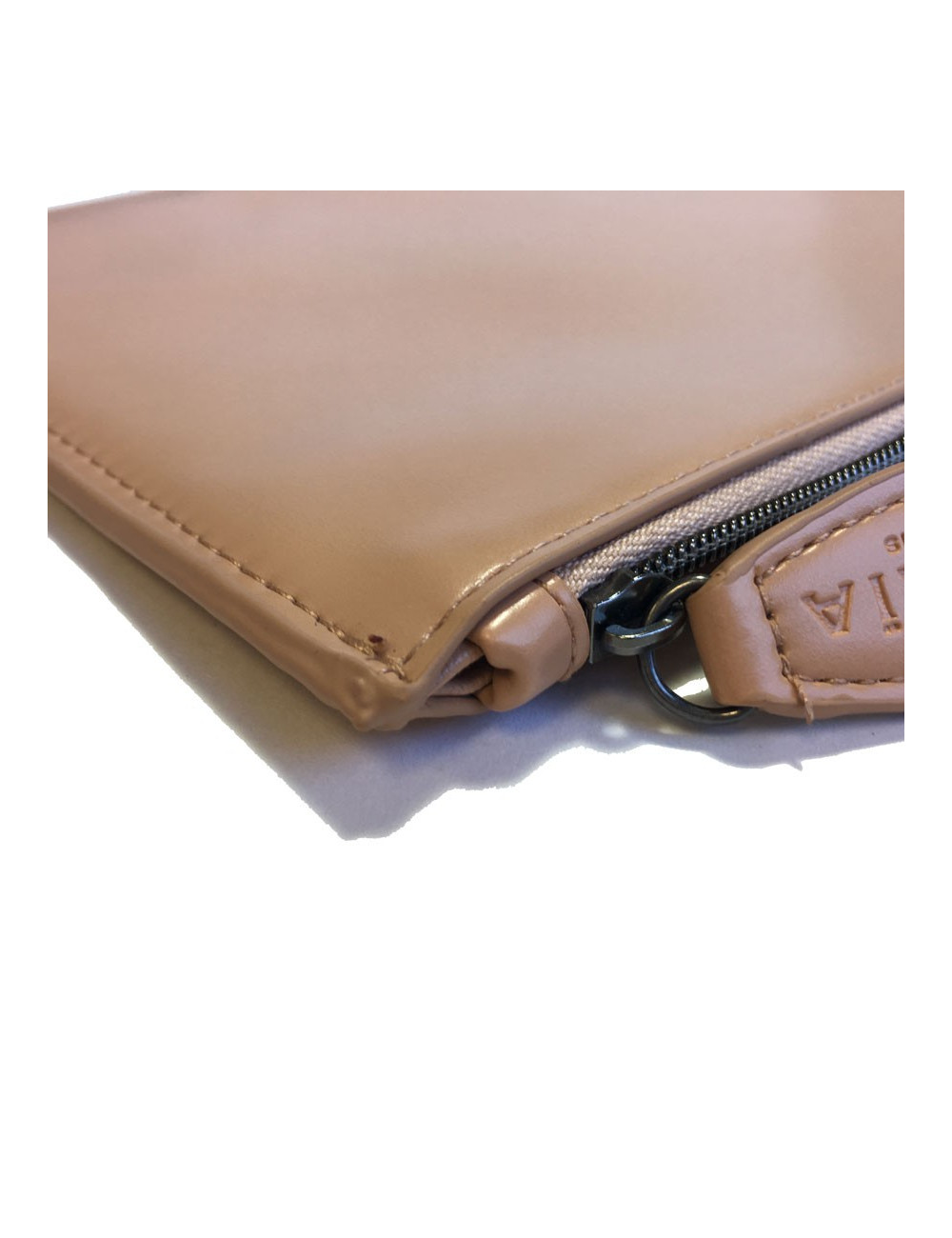 Pochette ALAIA en cuir rose poudré