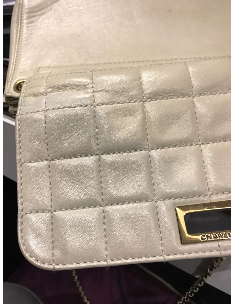 Accordion in beige lambskin CHANEL bag