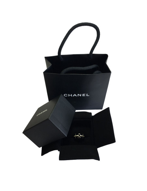 Bague "Ultra" CHANEL en céramique noire et diamants T58