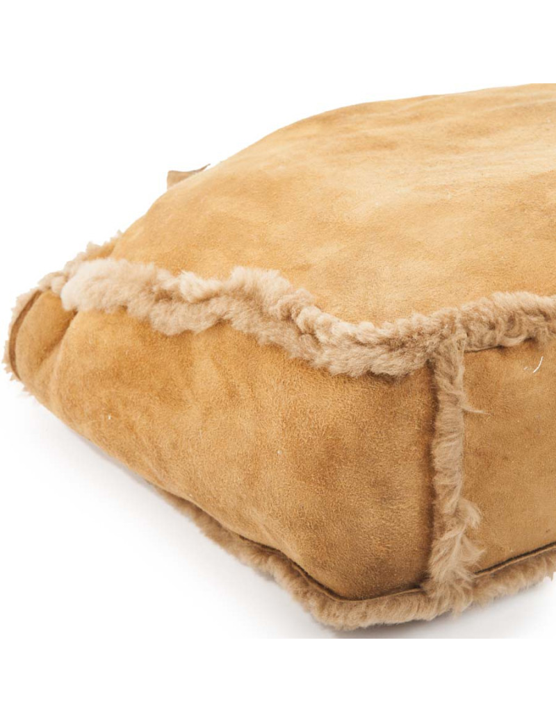  CHANEL tote bag in brown shearling