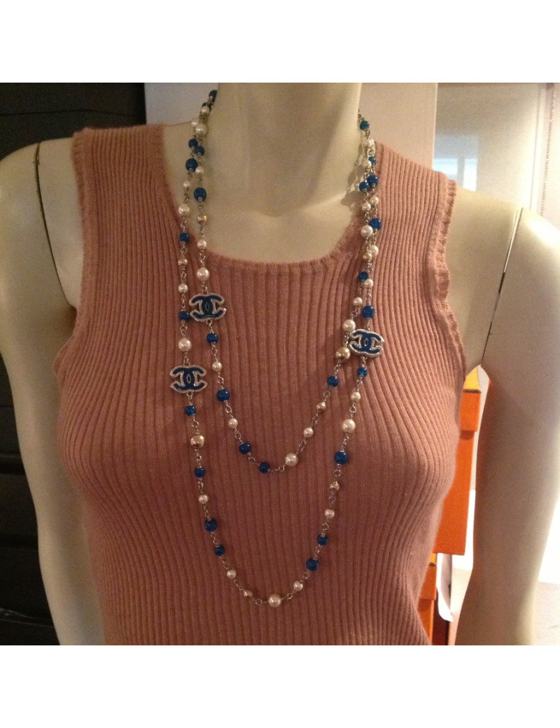 Sautoir CHANEL perles multicolores et CC 