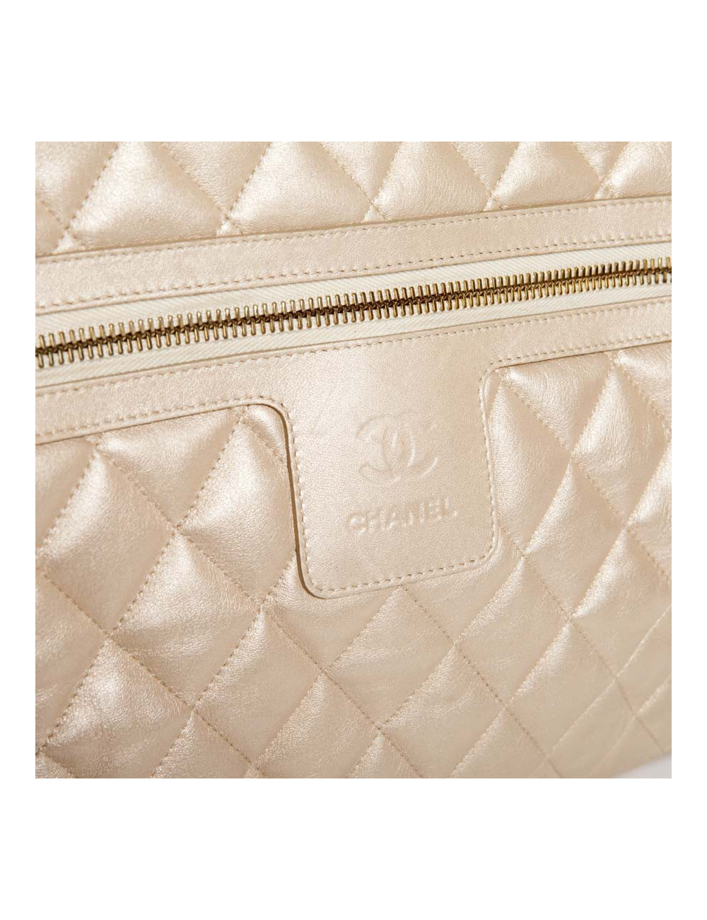 Sac cocoon CHANEL beige brillant