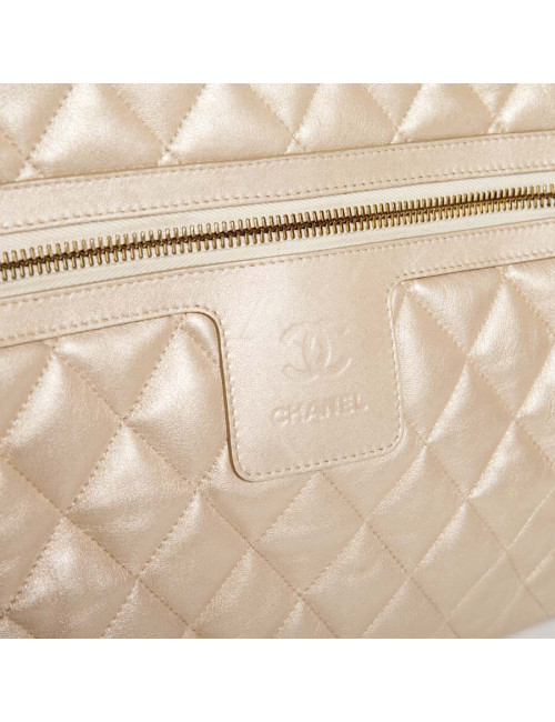 Sac cocoon CHANEL beige brillant