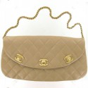 "3 clasps CC" CHANEL bag beige quilted leather