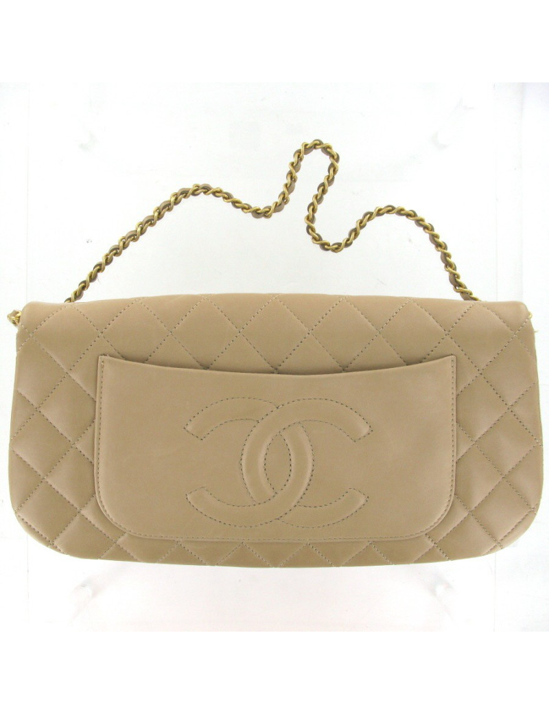 Sac CHANEL "3 fermoirs" en cuir matelassé beige