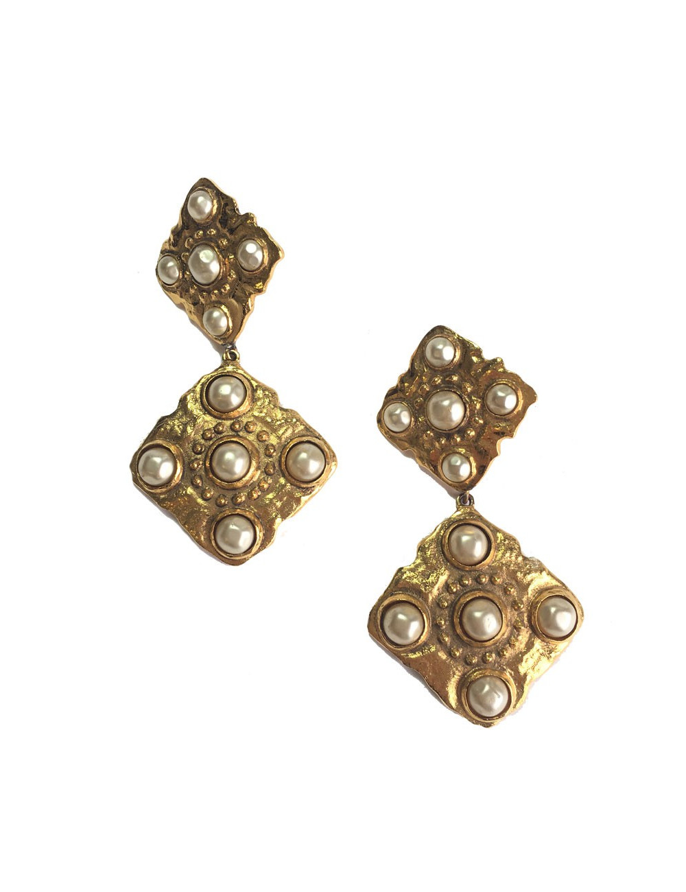 CHANEL vintage pendant earrings in gold-plated metal and pearls