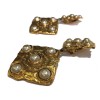 CHANEL vintage pendant earrings in gold-plated metal and pearls