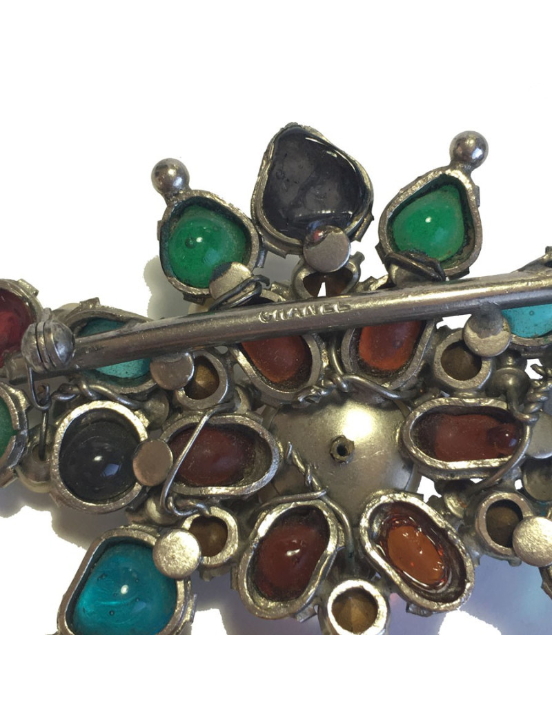 Broche couture CHANEL en pâte de verre Vintage