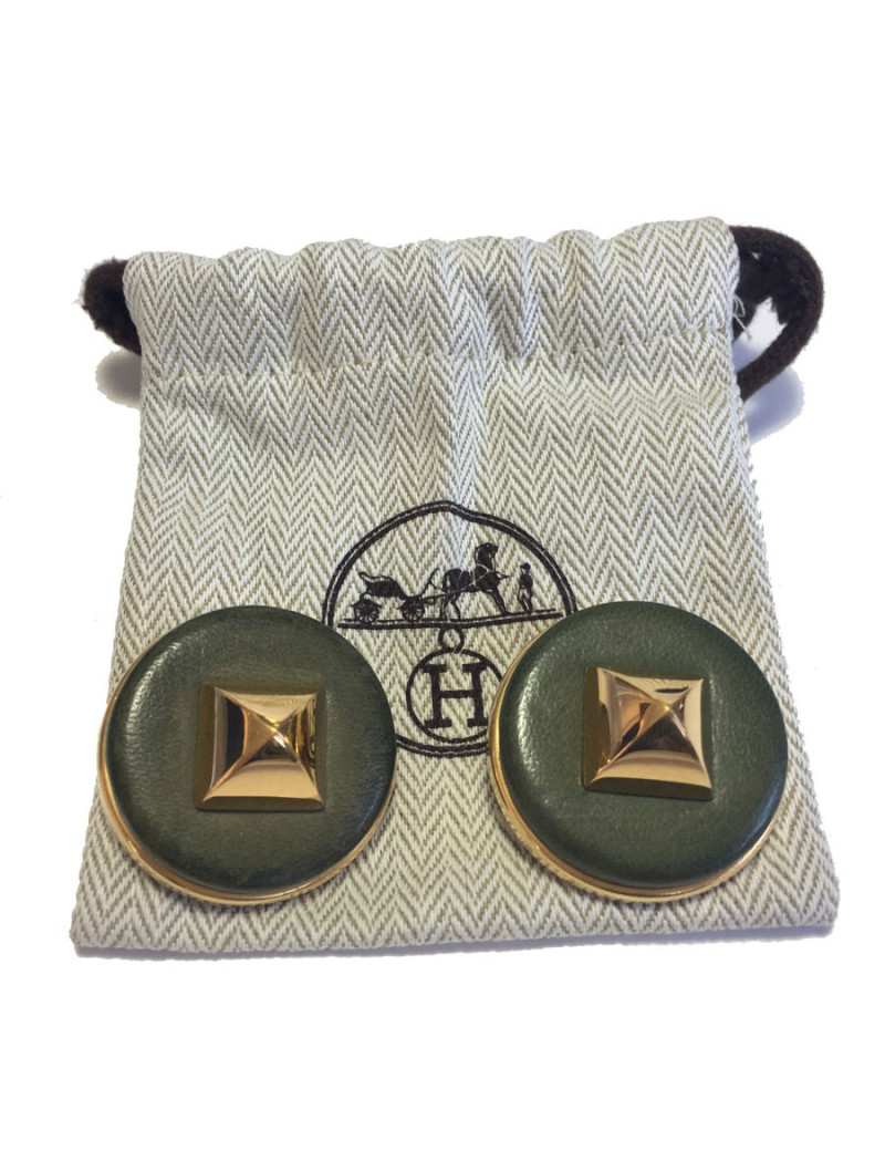xxx Boucles d'oreille clips HERMES Médor vintage en cuir kaki et métal doré