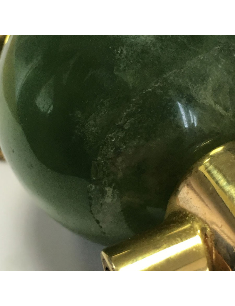 Sautoir en cuir orange, métal doré et pendentif pierre verte