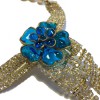 Collier ras de cou MARGUERITE de VALOIS fleur bleu saphir clair, strass et perles nacrées