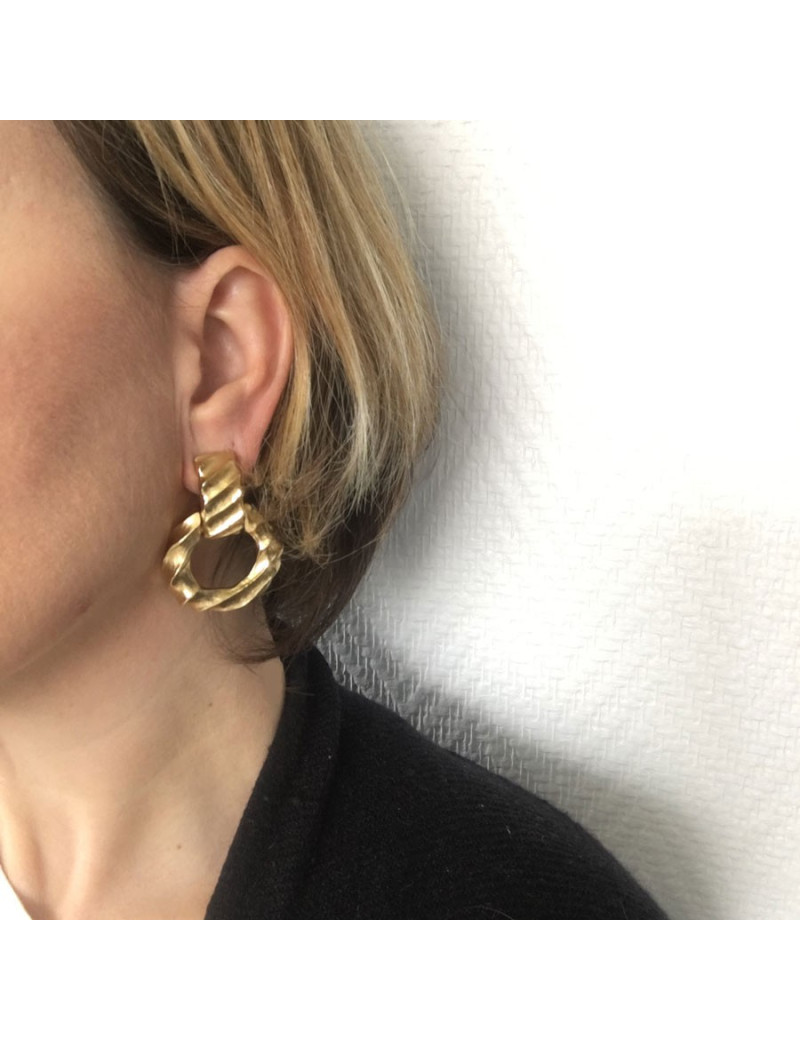 GIVENCHY clip-on earrings in matte gilded metal